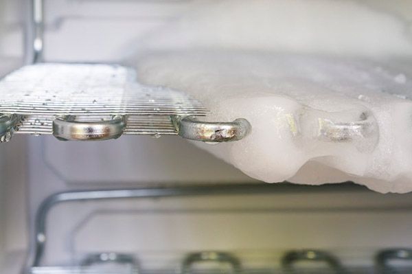 כיצד למנוע מהמקררים המסחריים שלך לחות מופרזת